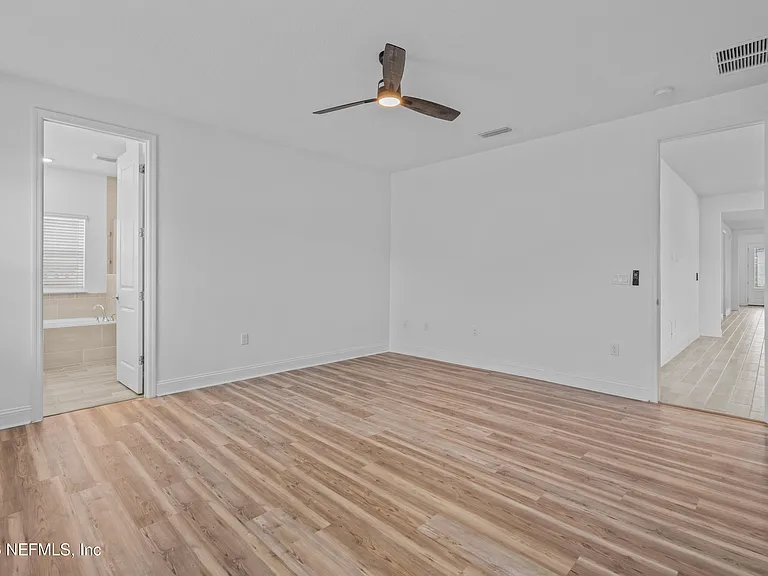 260 Oaklawn Ct — Photo 22