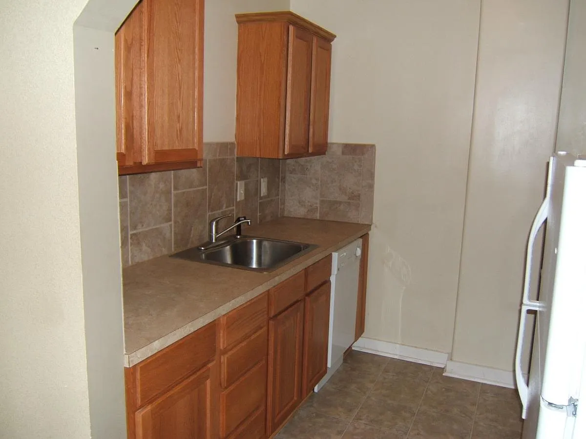 1 bed, 600 sqft, $750 — Photo 4