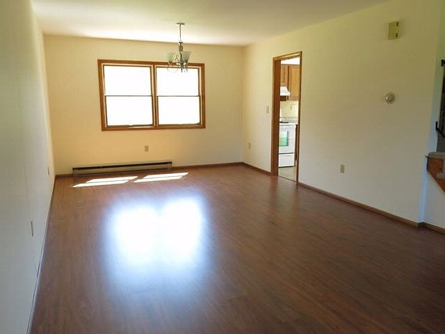 2nd image of 10-12 James Ct