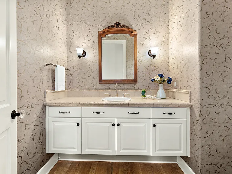 9676 Evergreen Dr NE — Photo 33