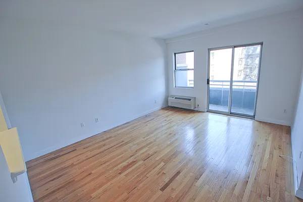 Rented by Jonis Realty | media 15