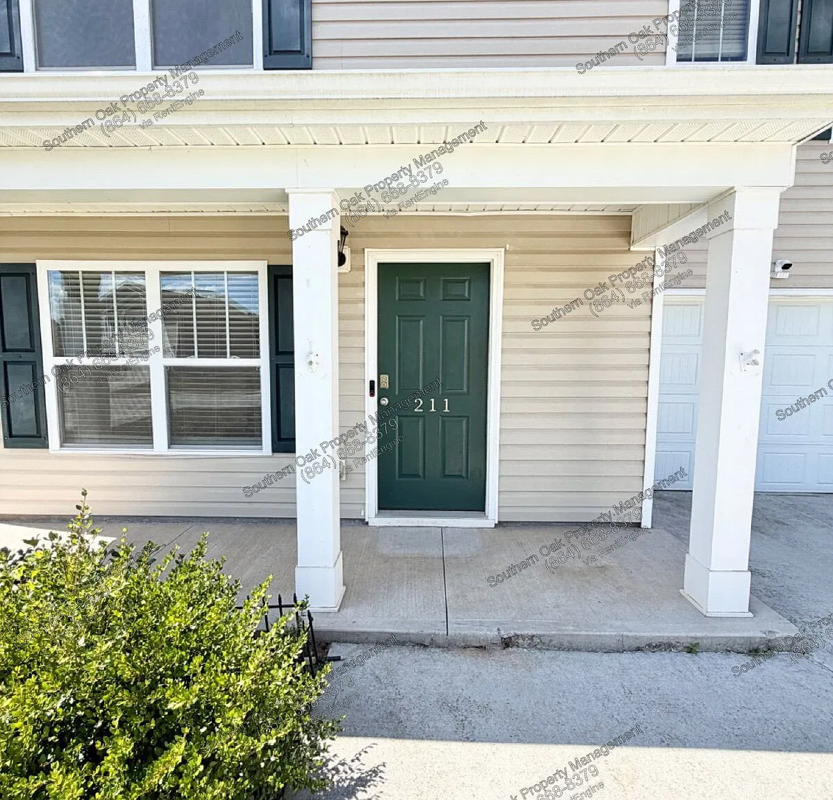 3 bed, 2.5 bath, 1360 sqft, $2,200 — Photo 2