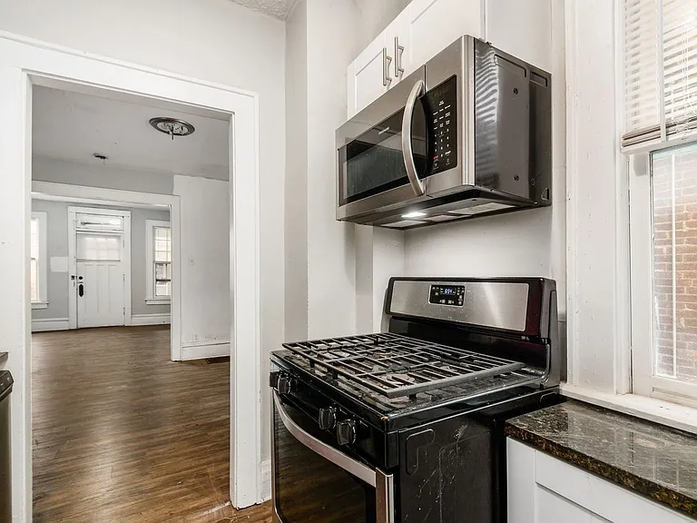 24 E 2nd Ave #2 — Photo 8
