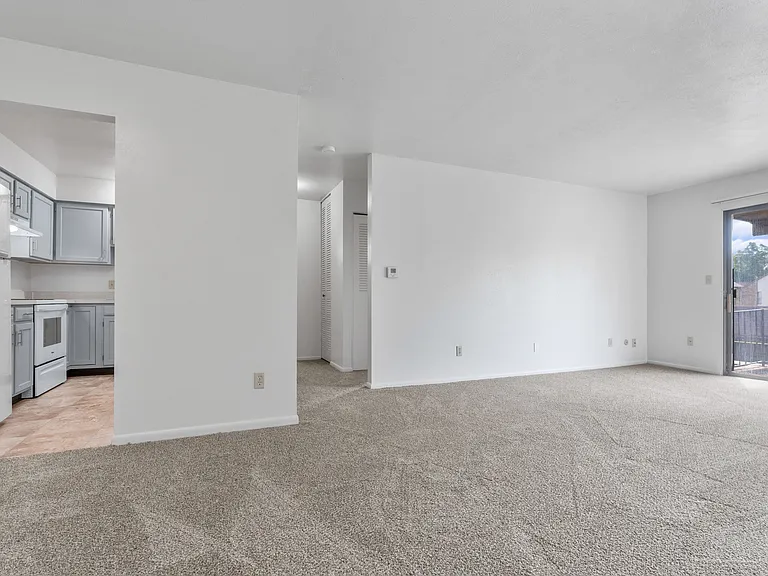 Creekside Terre Apartments — Photo 19