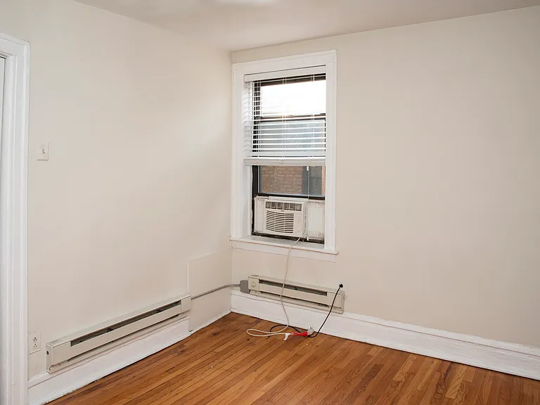 837 W Cornelia Ave #2N — Photo 6