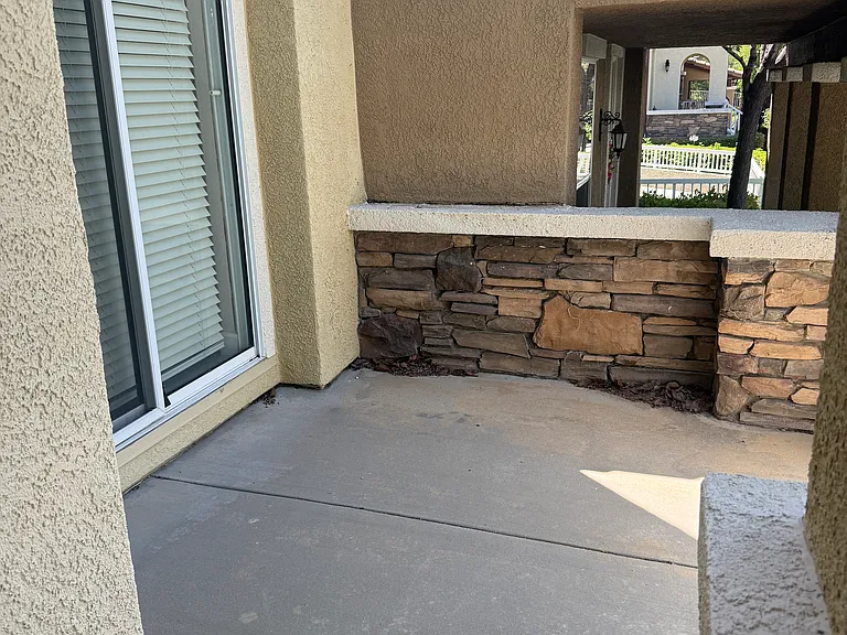28221 Canterbury Ct — Photo 3