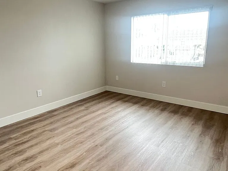 Upstairs 2 Bed 1 Bath in La Habra, Fully Renovated! 1 Car Garage Included! — Photo 11