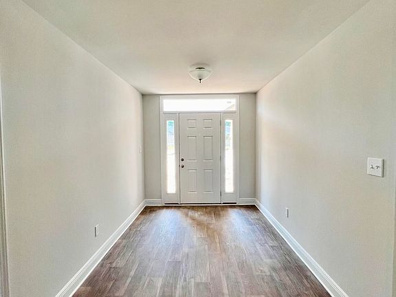 3rd image of 14007 Oak Arbor Dr