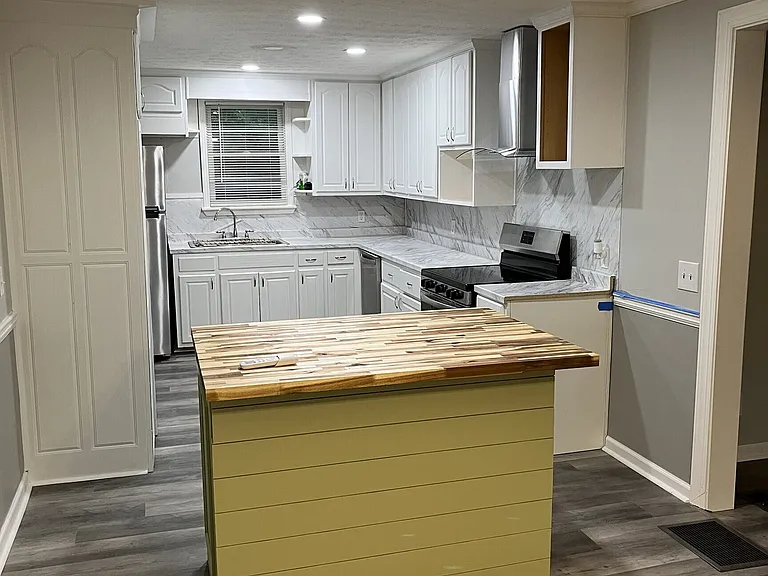 914 Ozora Rd — Photo 8
