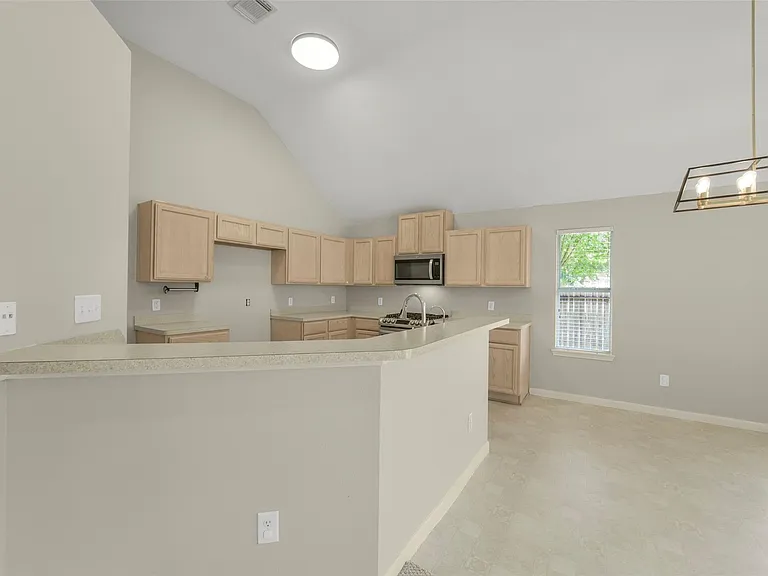 19254 Dillsbury Ct — Photo 6