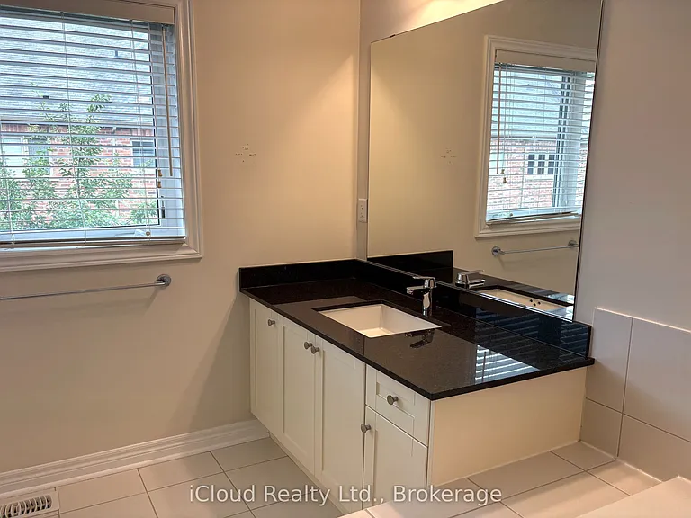 2466 Village Cmn — Photo 41