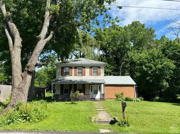 11 Whitbeck Street, Coxsackie, NY 12051