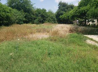 128 N Grove St, Uvalde, TX 78801