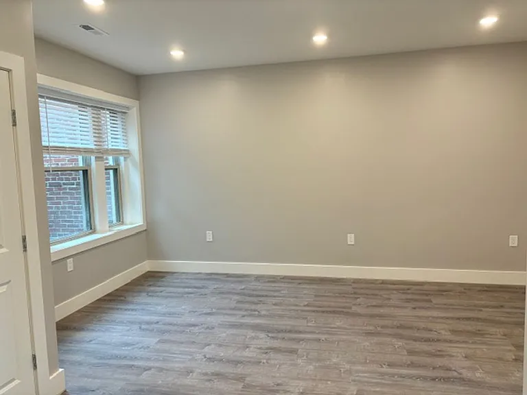 1825 Vernon St NW — Photo 3