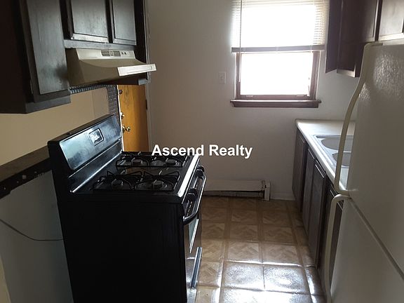 4th image of 7820 S South Shore Dr APT 3C