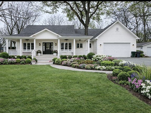 2nd image of 910 Oldfield Rd