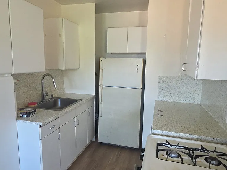 713 Missouri St — Photo 11