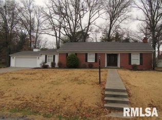 2404 Pace Ave, Mount Vernon, IL 62864