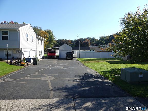 3rd image of 49 Bluebird Lane