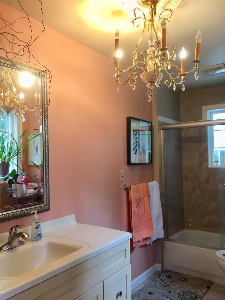 1 bed, 1.5 bath, 300 sqft, $1,150 — Photo 3