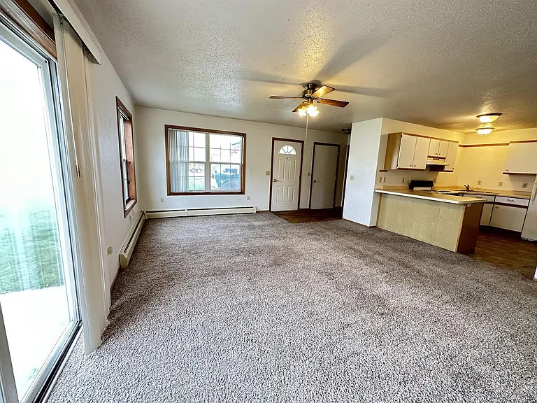 317 Crestview Ln #B — Photo 7