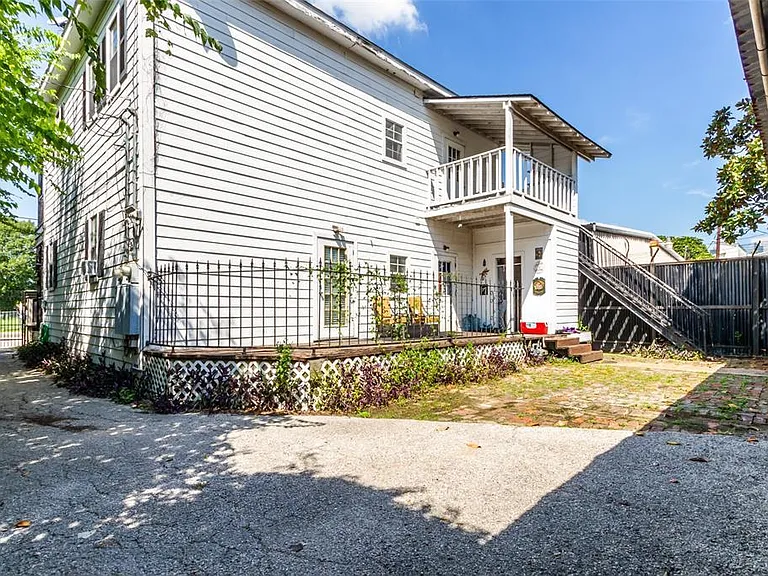 2505 Austin St #A — Photo 18