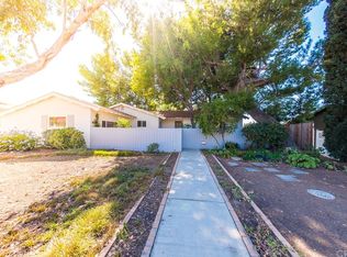 466 W Campus View Dr, Riverside, CA 92507