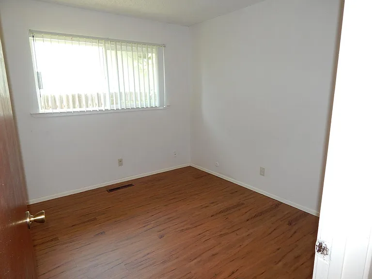 2512 Lafayette Dr — Photo 12