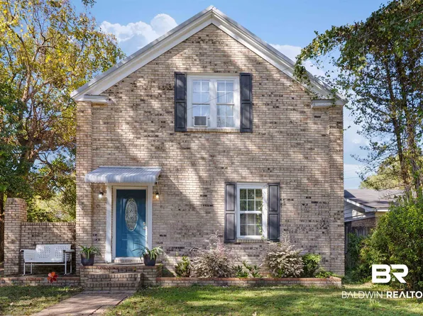 15 Alexander St, Mobile, AL 36607