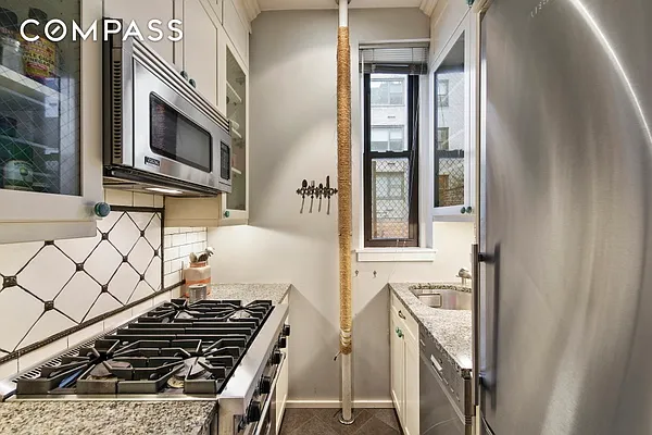 Sold by Compass | media 14