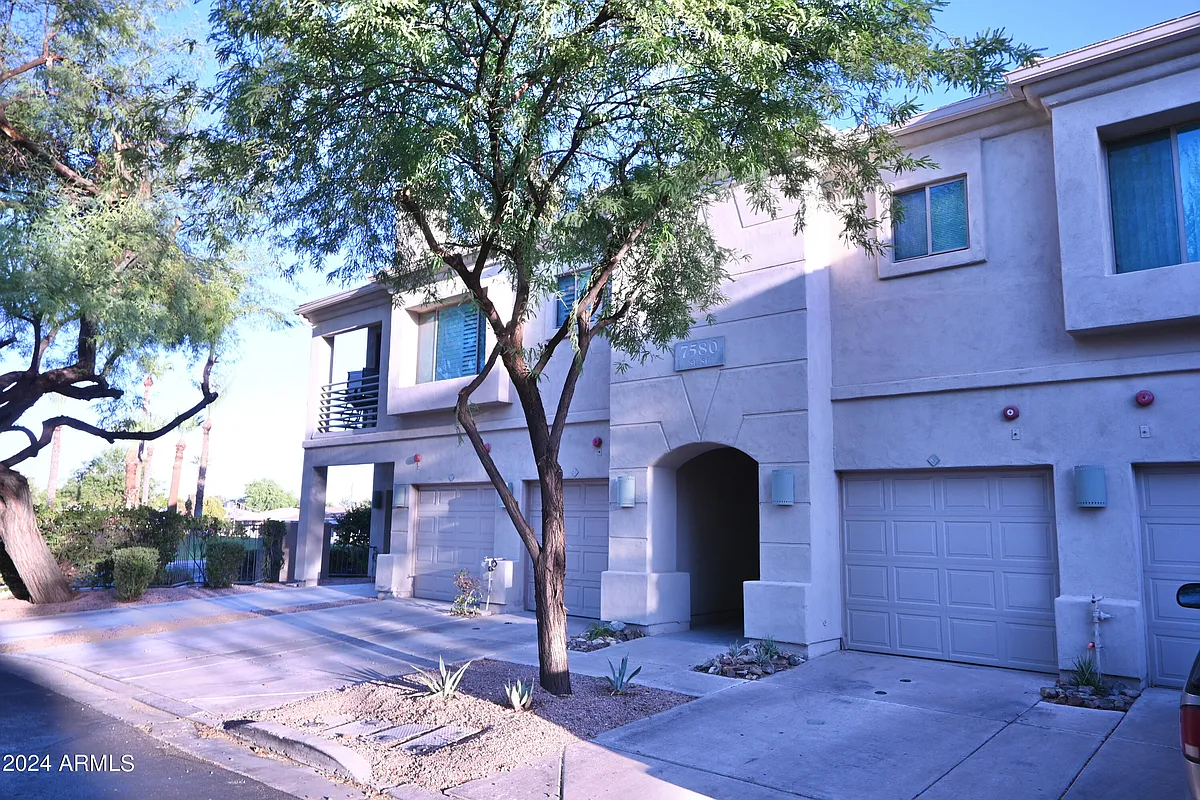 Building Photo - 7580 E Earll Dr #84