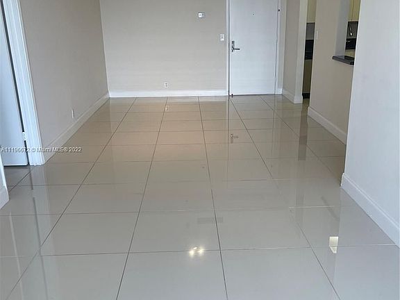 4th image of 3300 NE 191st St APT 1604