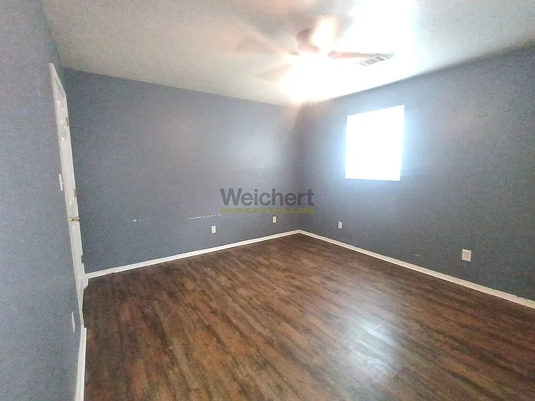 703 N 10th Ave — Photo 9