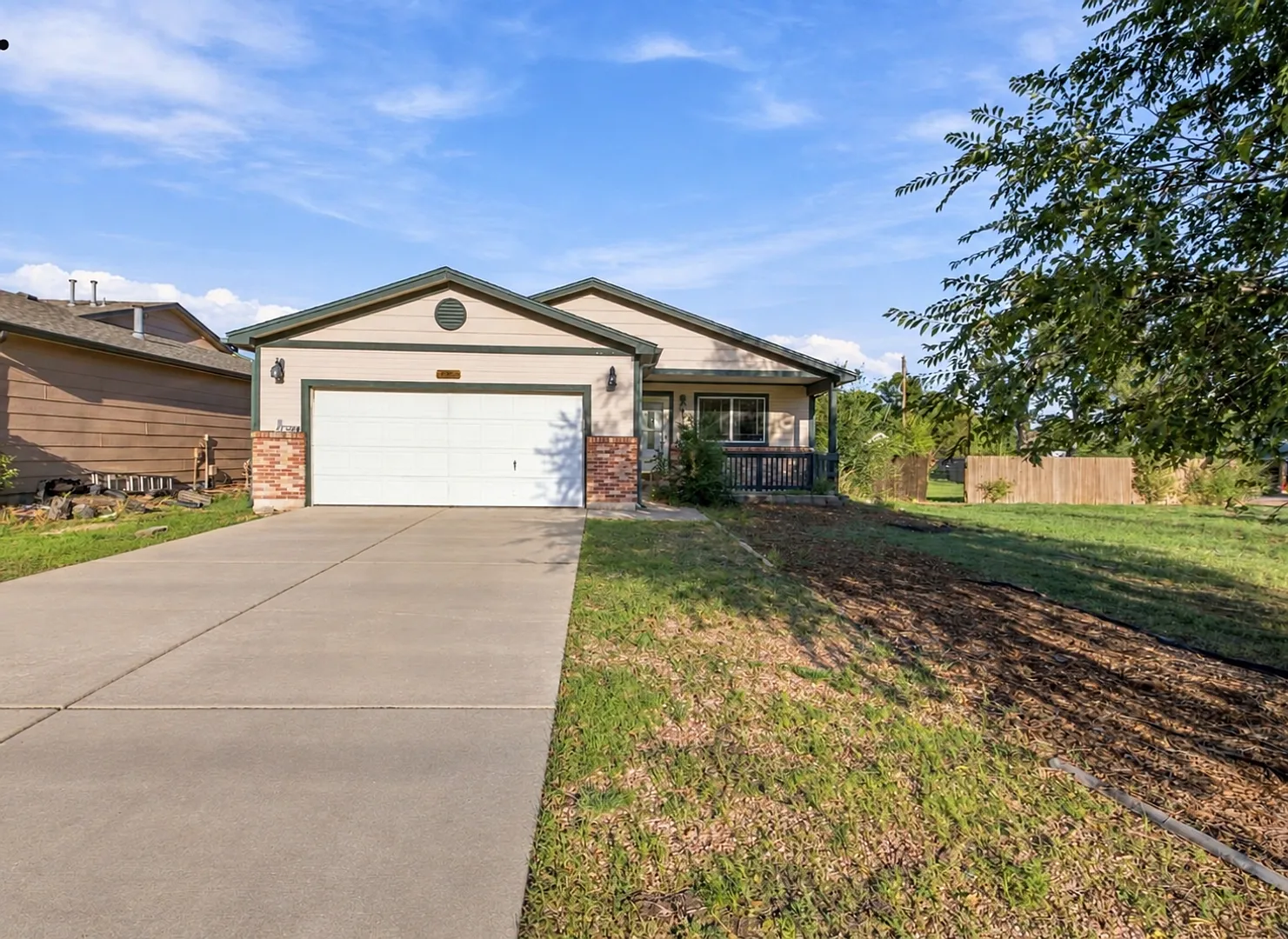 3 bedroom Ranch on Oversized lot in Fountain Valley — Photo 2