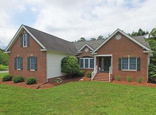 1041 Bennett Farm Rd, Locust Hill, VA 23092