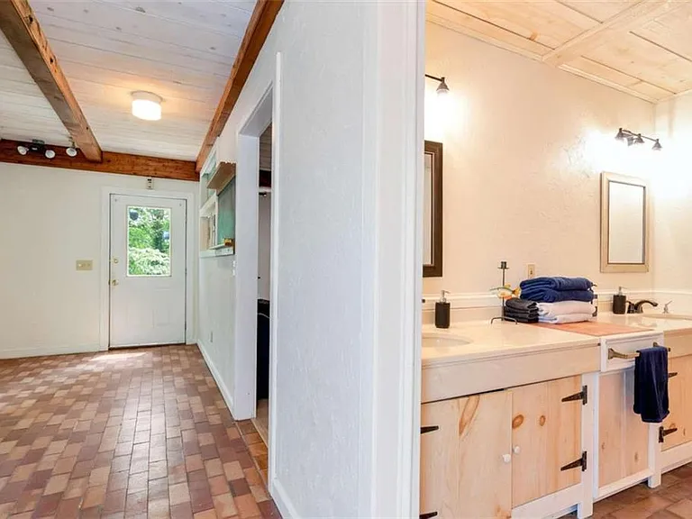 3978 Pine Shore Cir — Photo 41