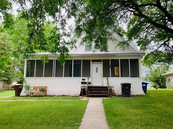 915 W 4th, 915 W 4th Ave #2, Mitchell, SD 57301