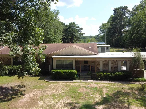 716 Highway 82 E, Magnolia, AR 71753