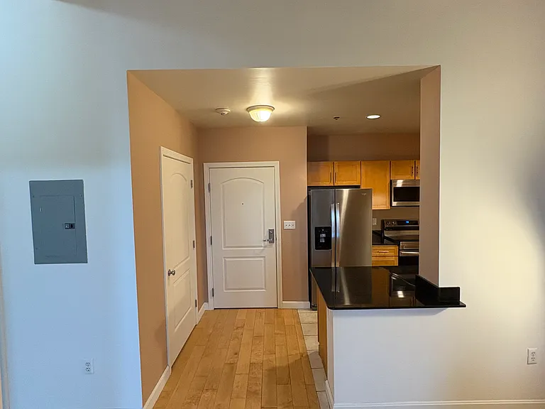 52 Lawrence Dr #314 — Photo 3