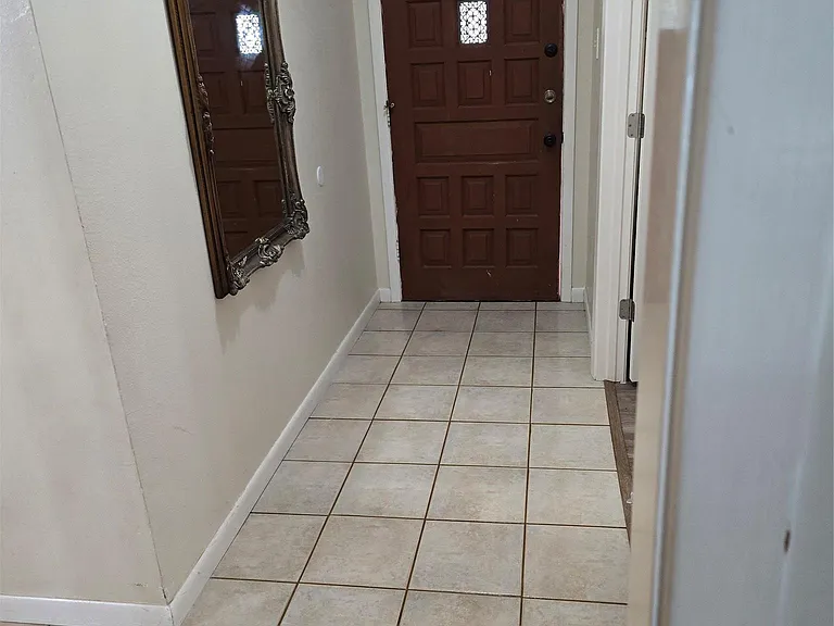 5904 Burlington Ct — Photo 17