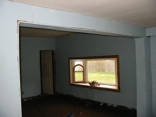 3rd image of 1831 Huron St