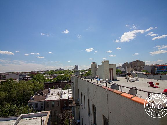 4th image of 1154 Pacific St APT 4C