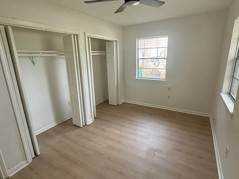 1114 Main St — Photo 10