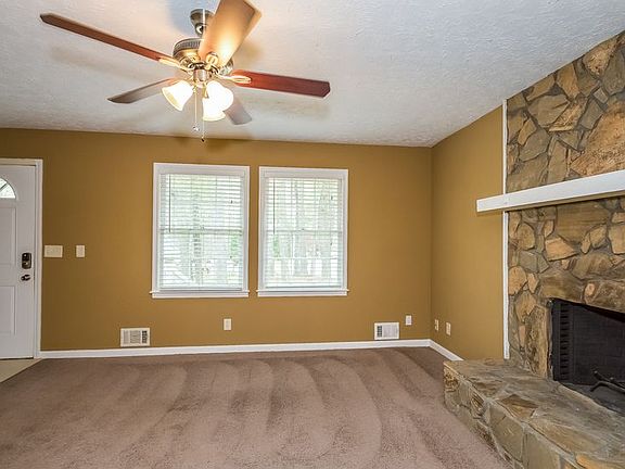 4th image of 1953 Carriage Way