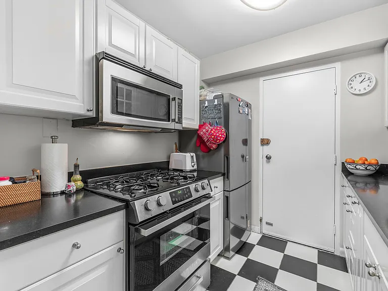 5410 Connecticut Ave NW #811A — Photo 14