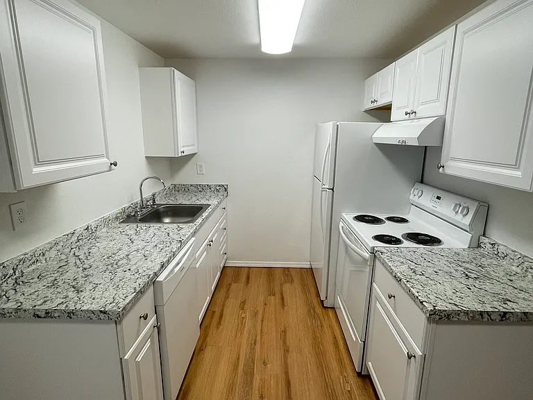 Cedar Park — Photo 27