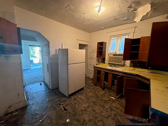 5th image of 601 Homestead Ave