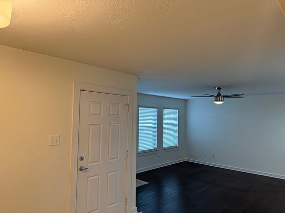 5th image of 511 Wood Dr #511