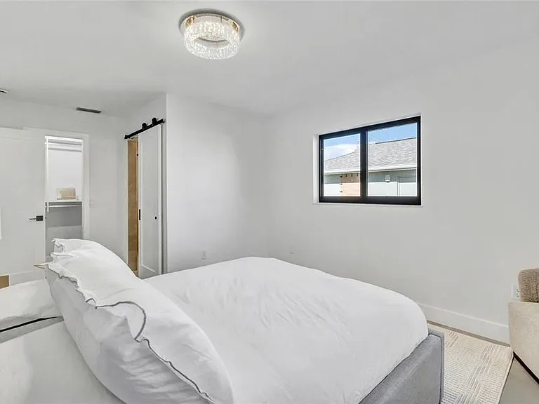15180 Lyneburg Ave — Photo 38