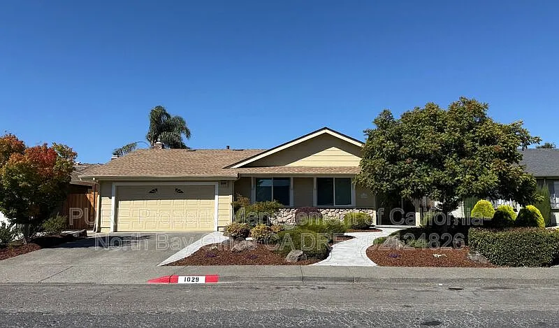 4 bed, 2.0 bath, 1785 sqft, $4,950 — Photo 1